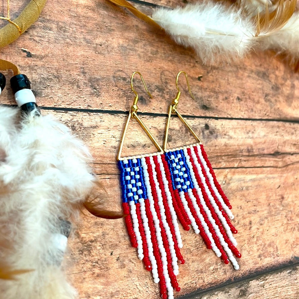 American flag Beaded Earring - Picture 3 of 5